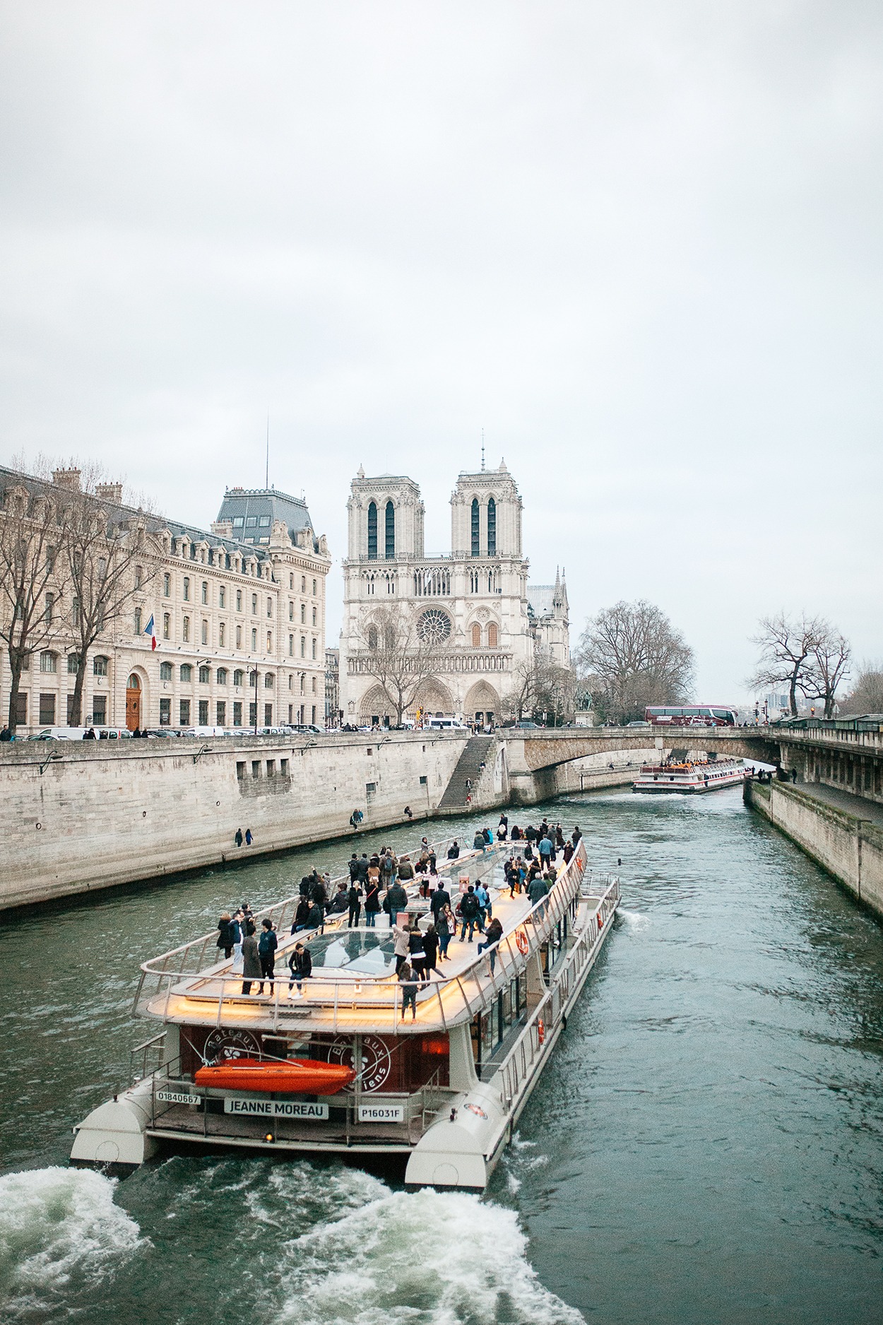 Séjour amoureux à Paris cathédrale notre dame de paris