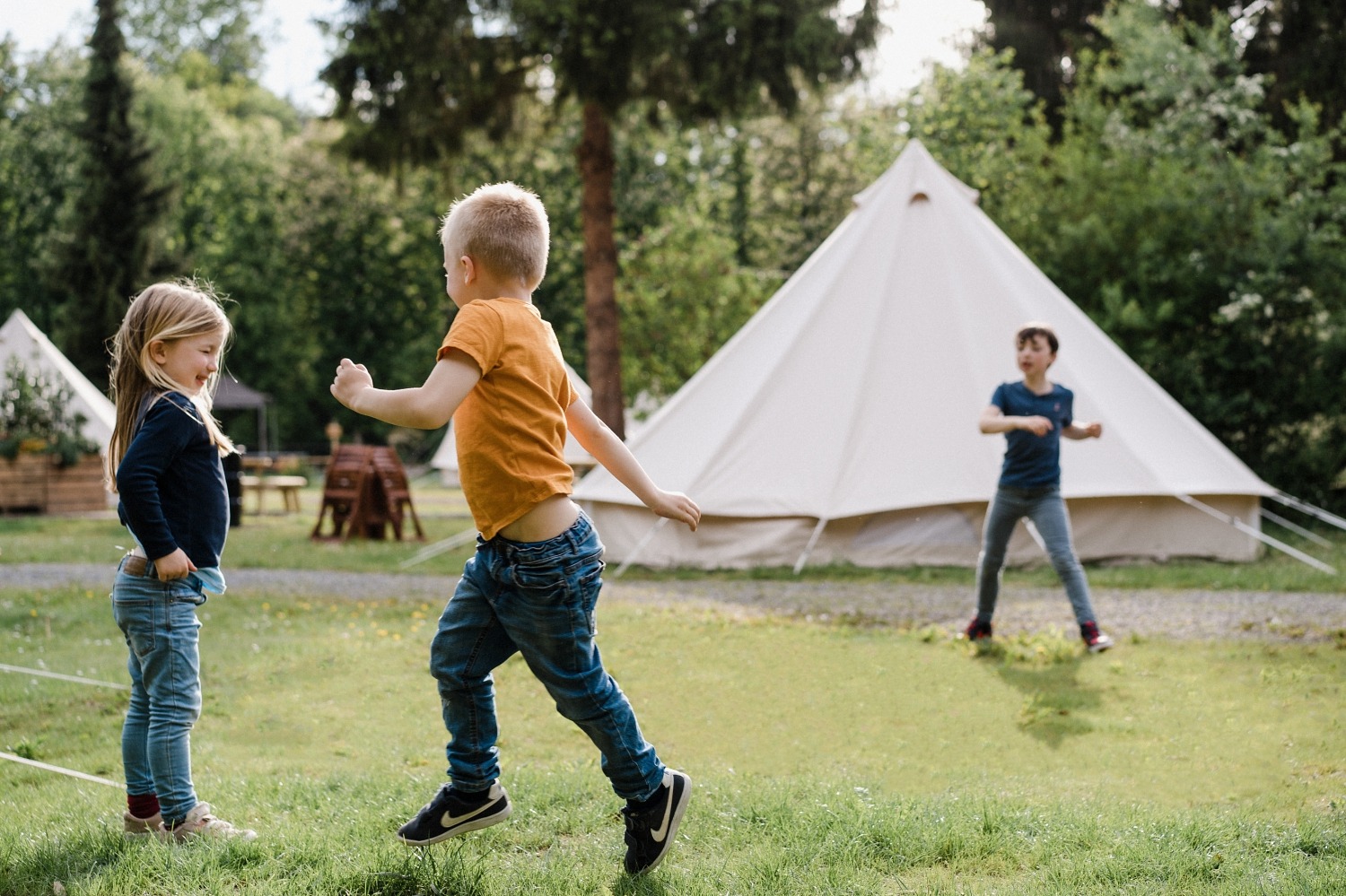 Glamping Cocoon village Grottes de Han camping belgique famille séjour parc animalier 