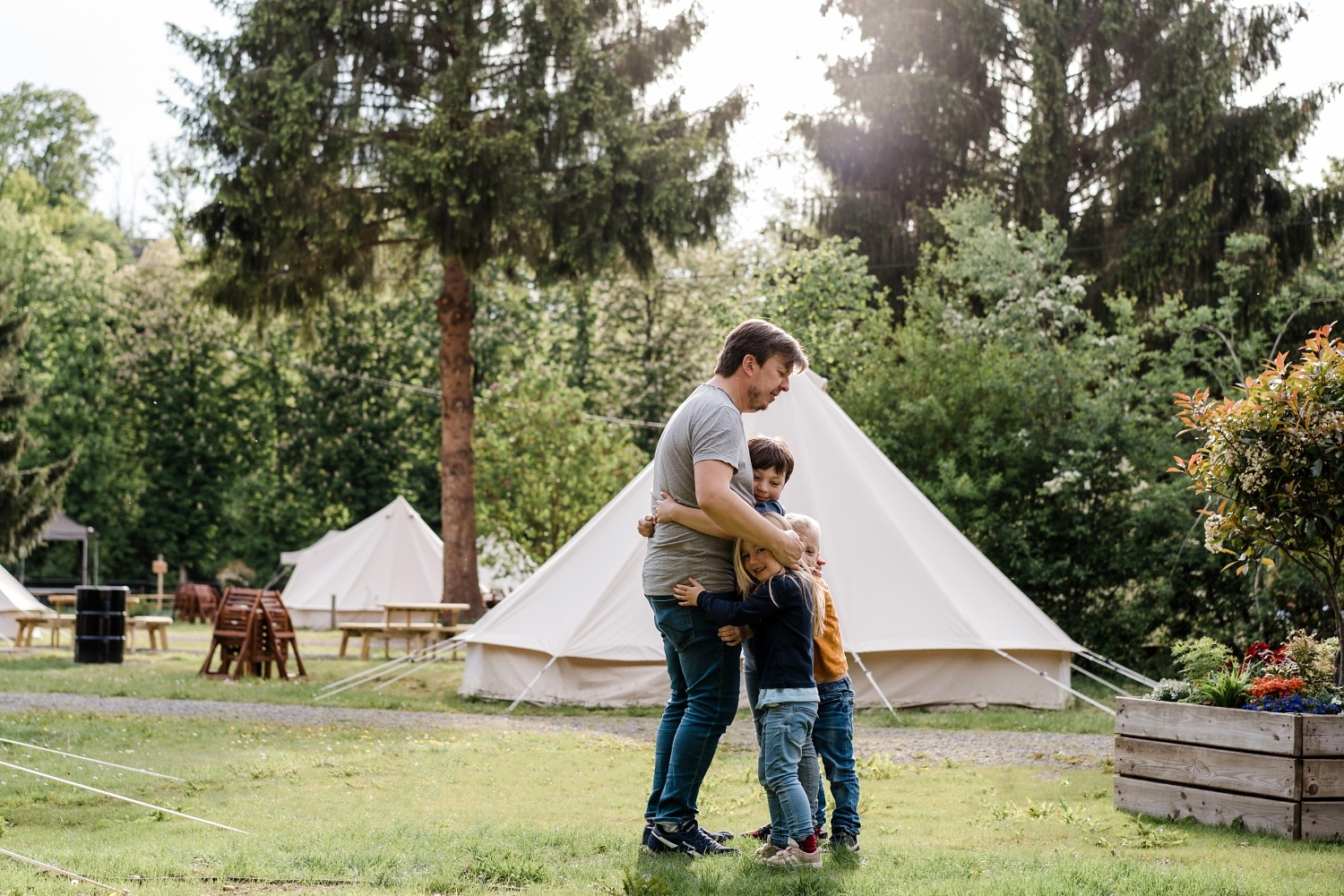 Glamping Cocoon village Grottes de Han camping belgique famille séjour parc animalier 