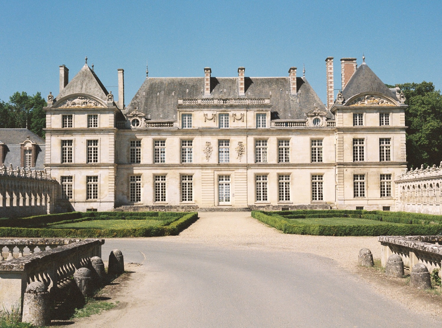 Coucoo cabanes grands chênes Oise Château de Raray golf séjour insolite France
