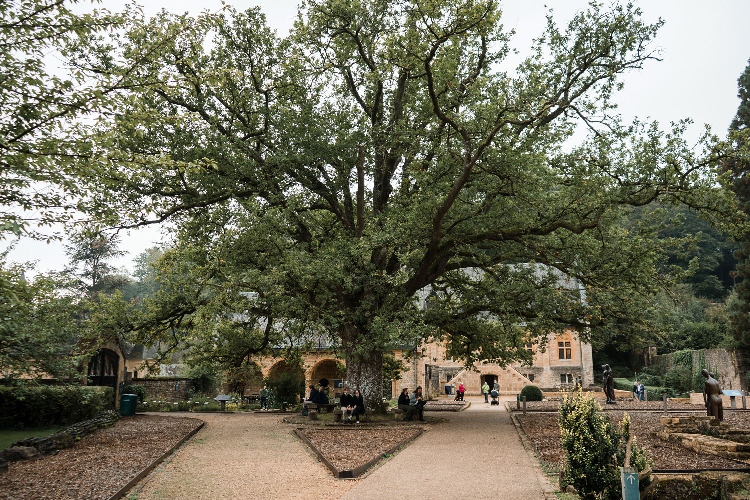 Abbaye Notre-Dame d'Orval Gaume Virton famille Wallonie Belgique brasserie bière trappiste 