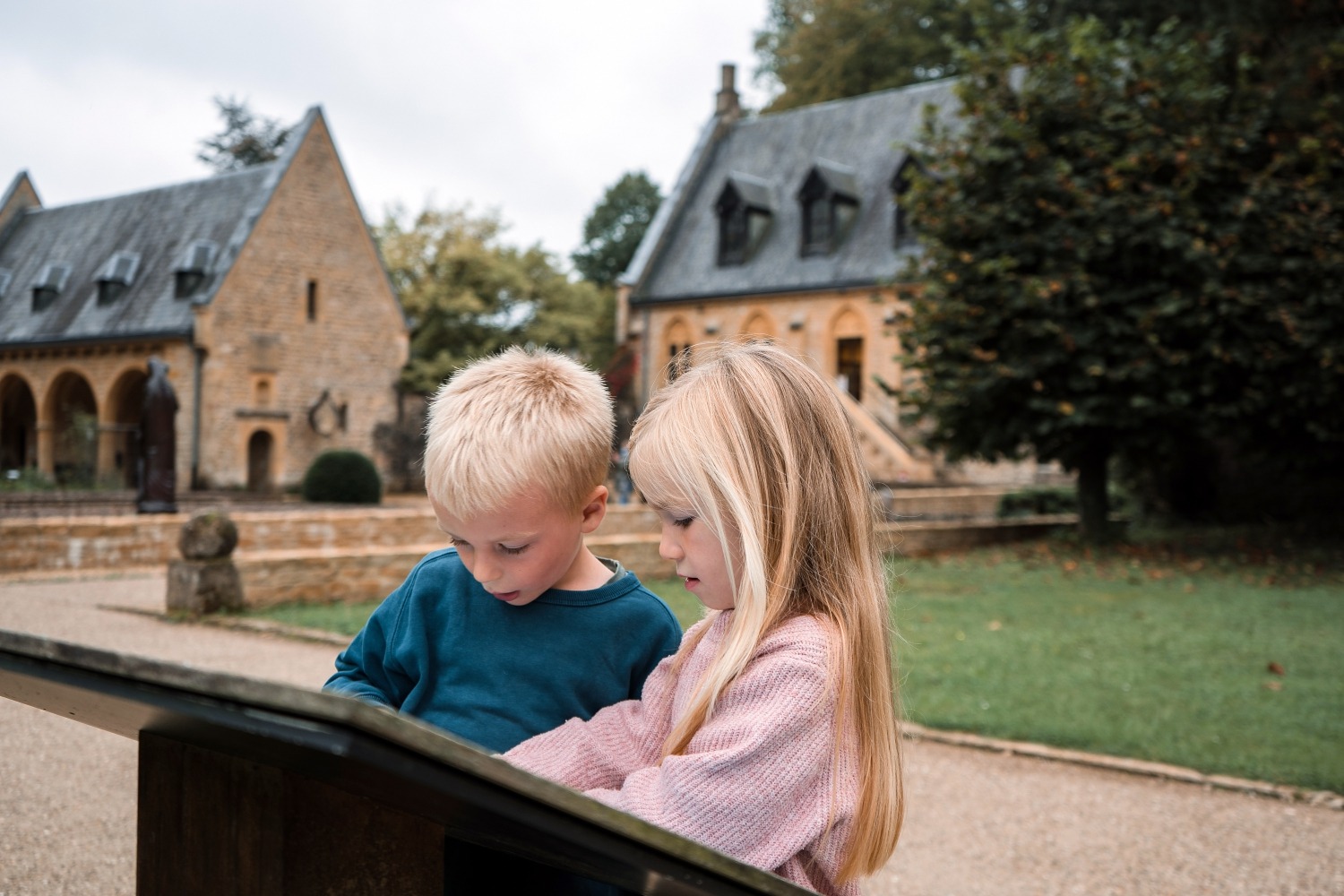 Abbaye Notre-Dame d'Orval Gaume Virton famille Wallonie Belgique brasserie bière trappiste 