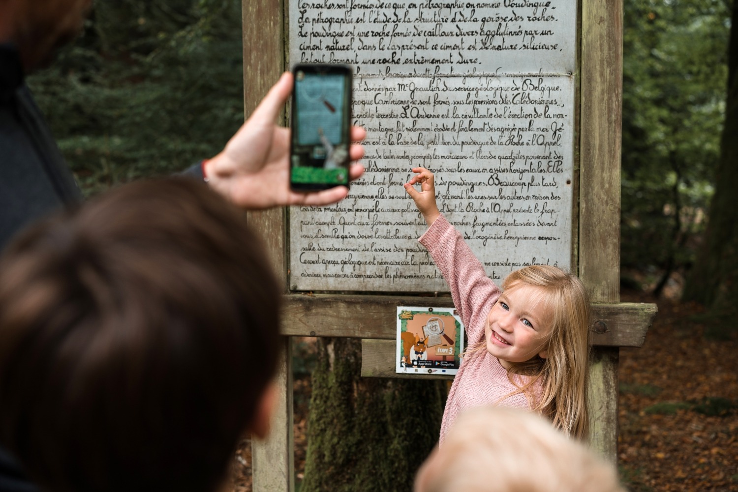 Luna & les gardiens des forêts Florenville application Totemus chasse au trésor Gaume Forêt de Muno Roche à l'appel Belgique Wallonie 