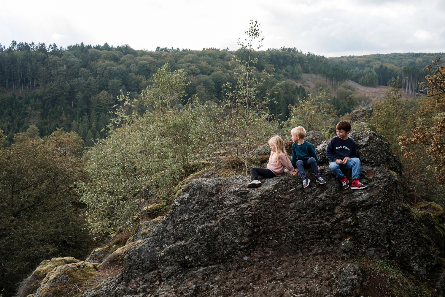 Luna & les gardiens des forêts Florenville application Totemus chasse au trésor Gaume Forêt de Muno Roche à l'appel Belgique Wallonie 