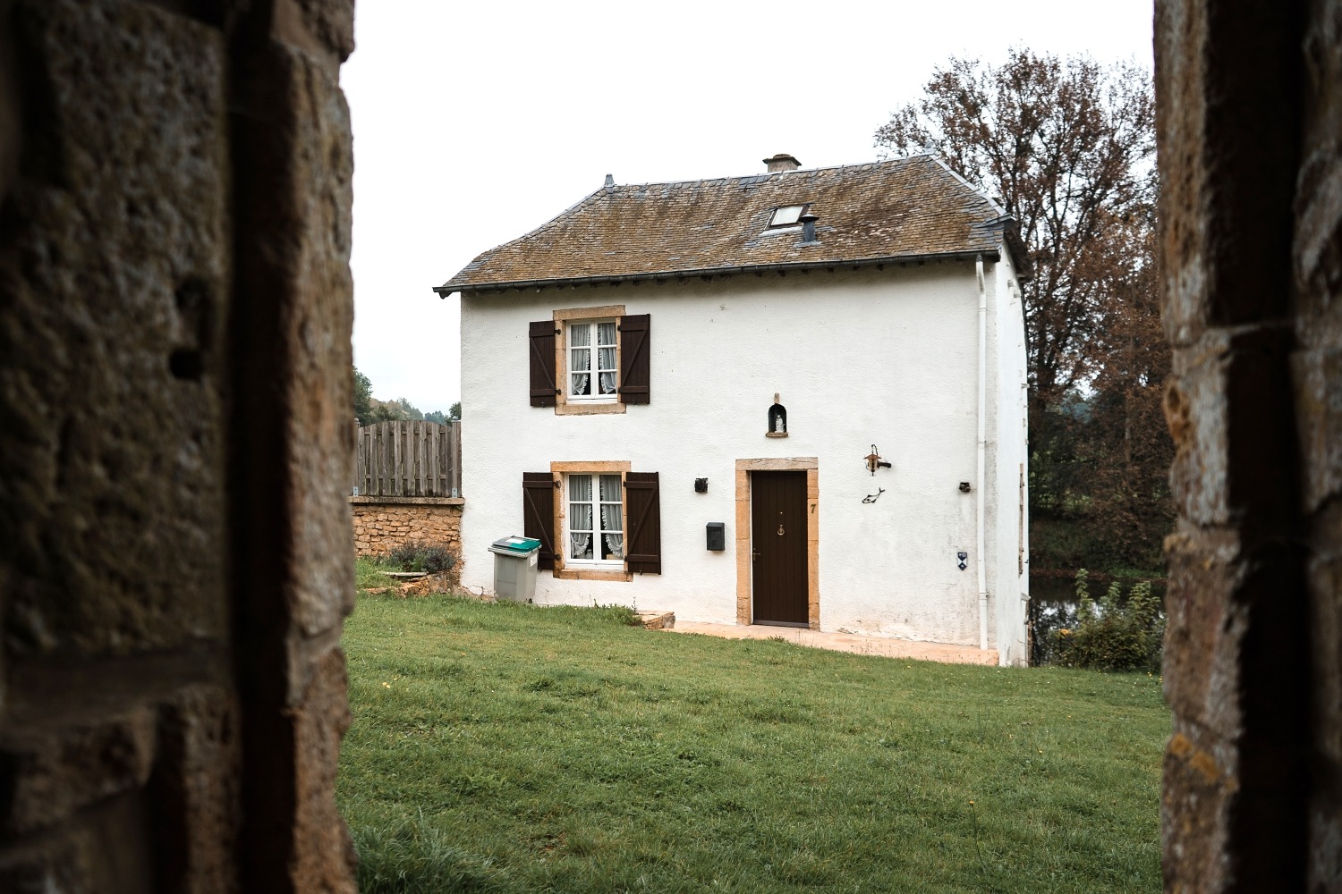 Chassepierre village wallonie Gaume Florenville Province Luxembourg trou des fées 