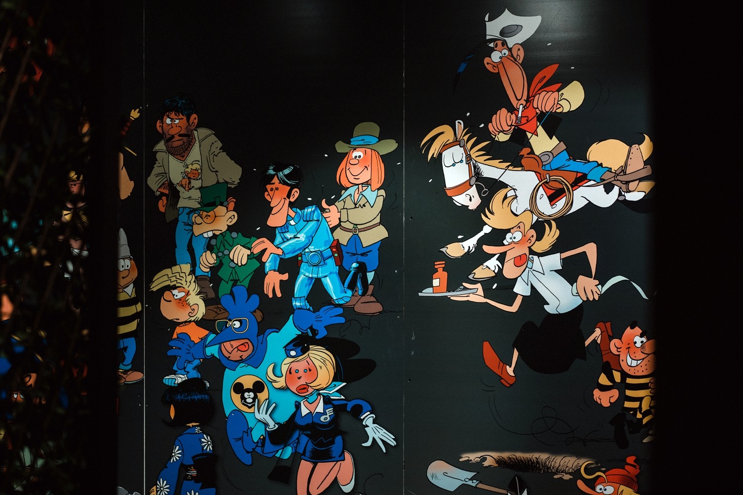 MOOF museum brussels Bruxelles BD tintin spirou schtroumpf Belgique 