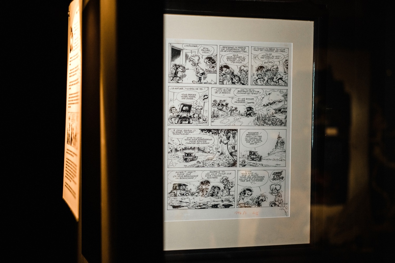 MOOF museum brussels Bruxelles BD tintin spirou schtroumpf Belgique 