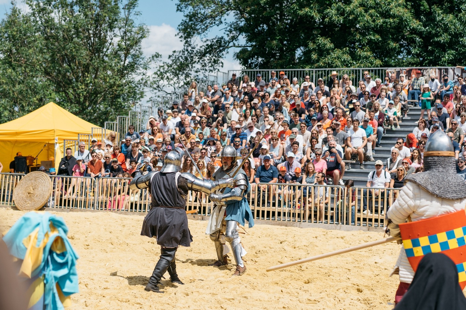 les Médiévales citadelle de namur Belgique foire médiévale moyen âge reconstitution 