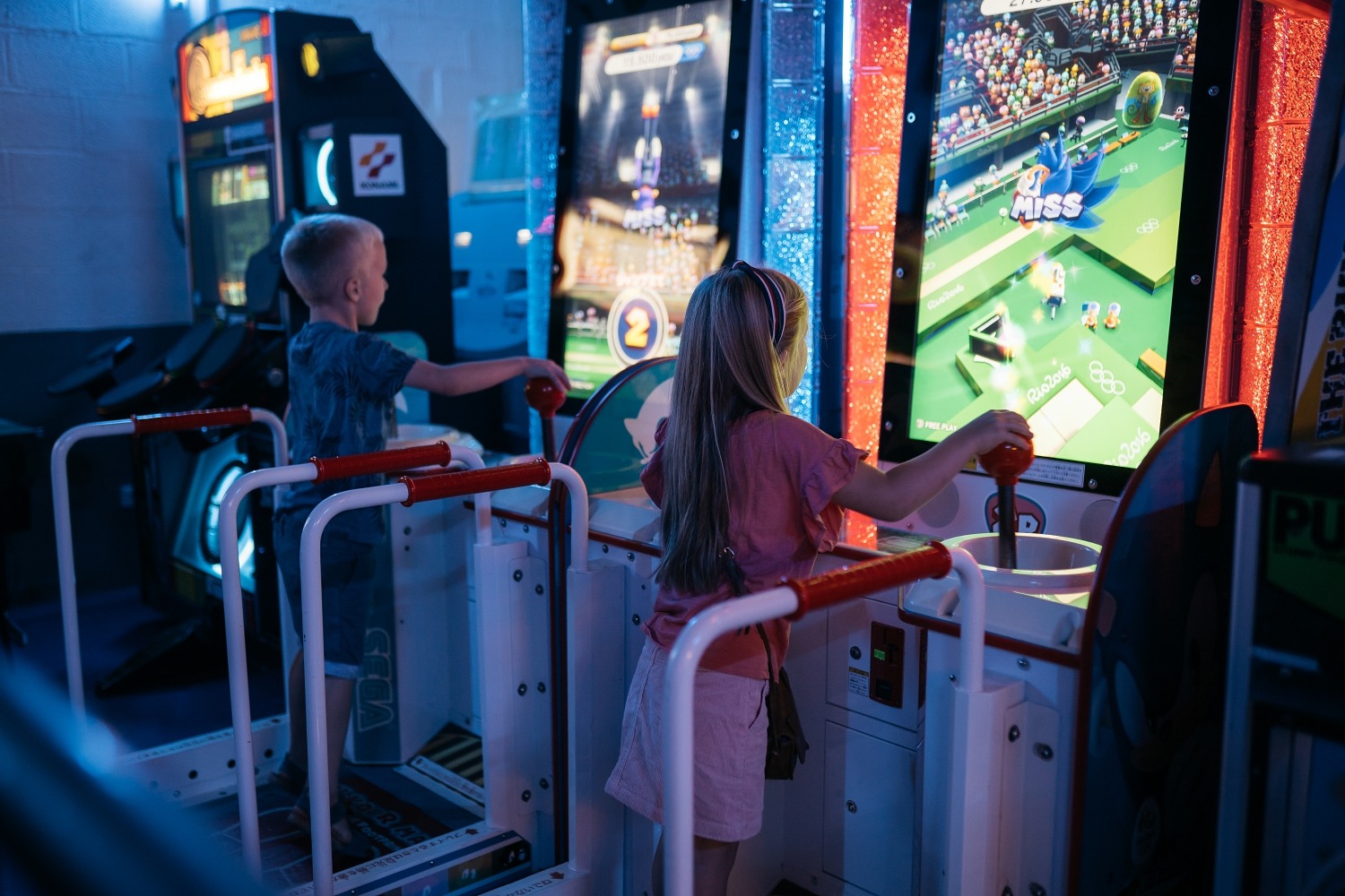 gate ninety world retro gaming salle arcade jeux vidéo nivelles brabant wallon Belgique anniversaire enfant geek 