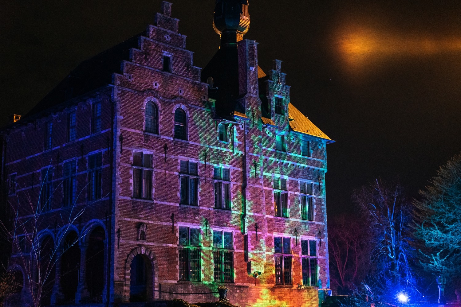 Lightopia festival lumières nuit famille Grand Bigard Bruxelles Licht Brussels Belgique sortie nuit promenade Château 