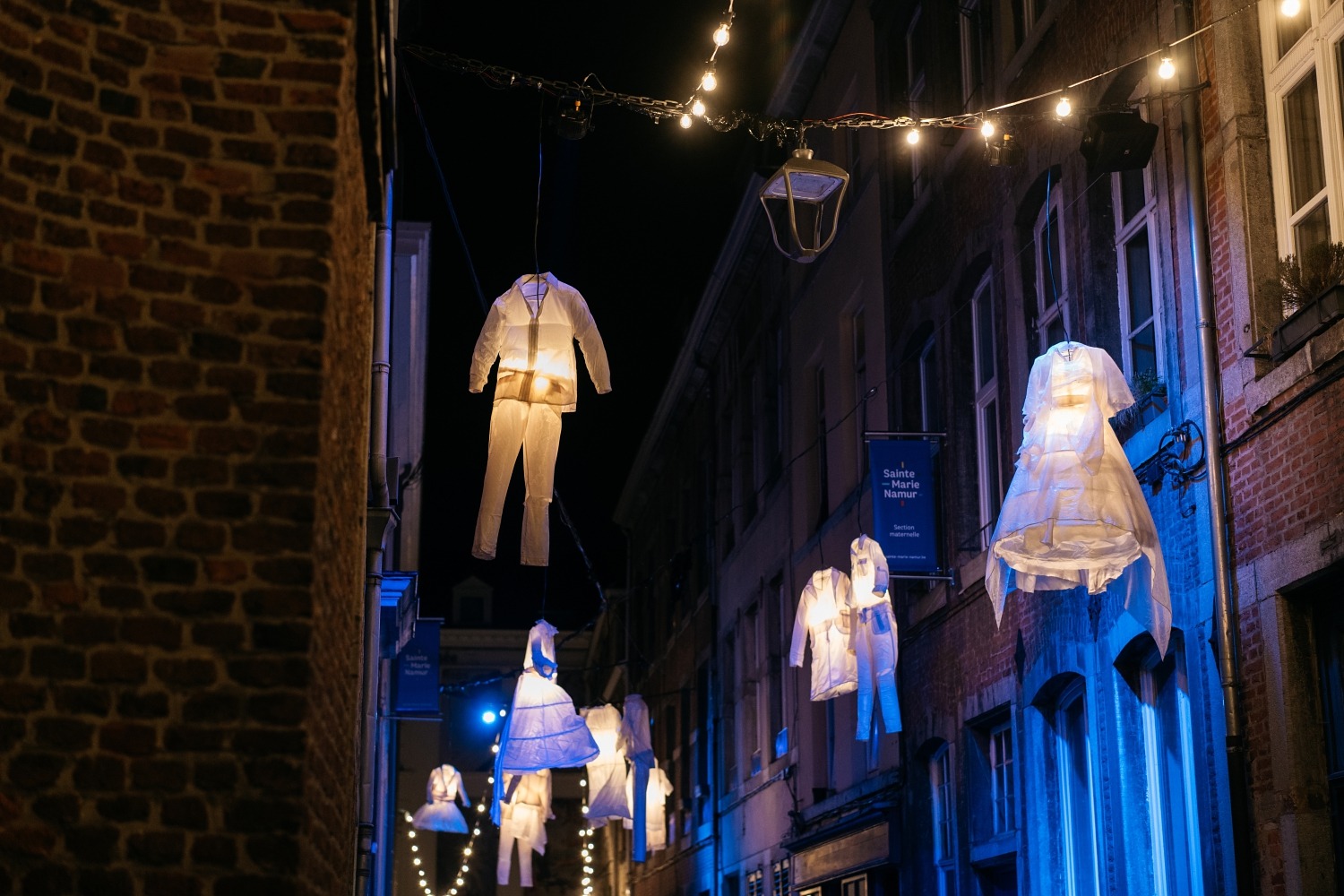 Namur en lumière parcours nocturne Wallonie citadelle veille ville artistique illuminations