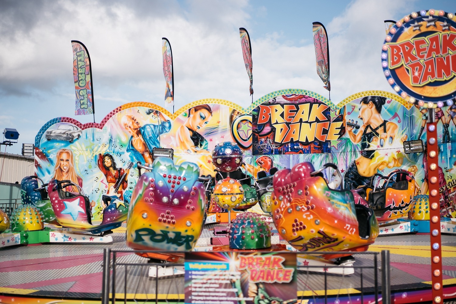 Foire de Charleroi Gosselies Fête foraine Hainaut sortie famille vacances pâques Belgique 