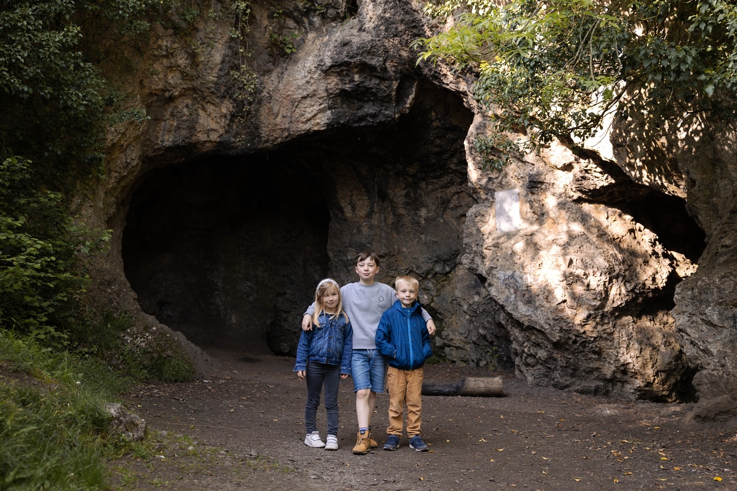 Grotte de Spy EHOS Namur Jemeppe-sur-Sambre archéologie Homme de neandertal rando forêt famille préhistoire