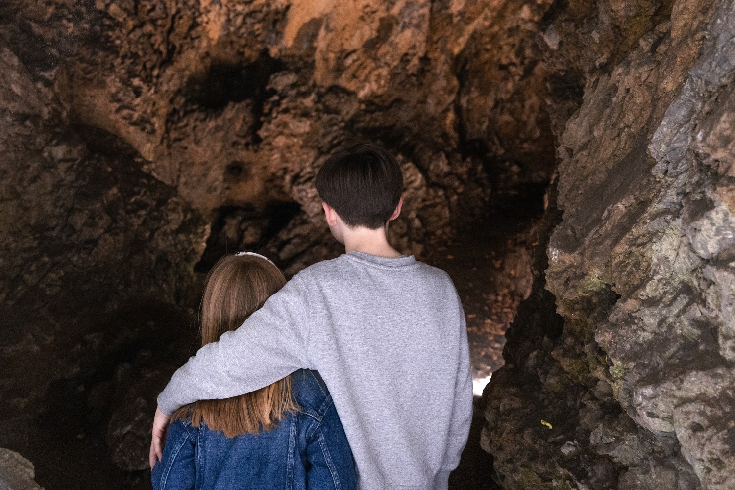 Grotte de Spy EHOS Namur Jemeppe-sur-Sambre archéologie Homme de neandertal rando forêt famille préhistoire