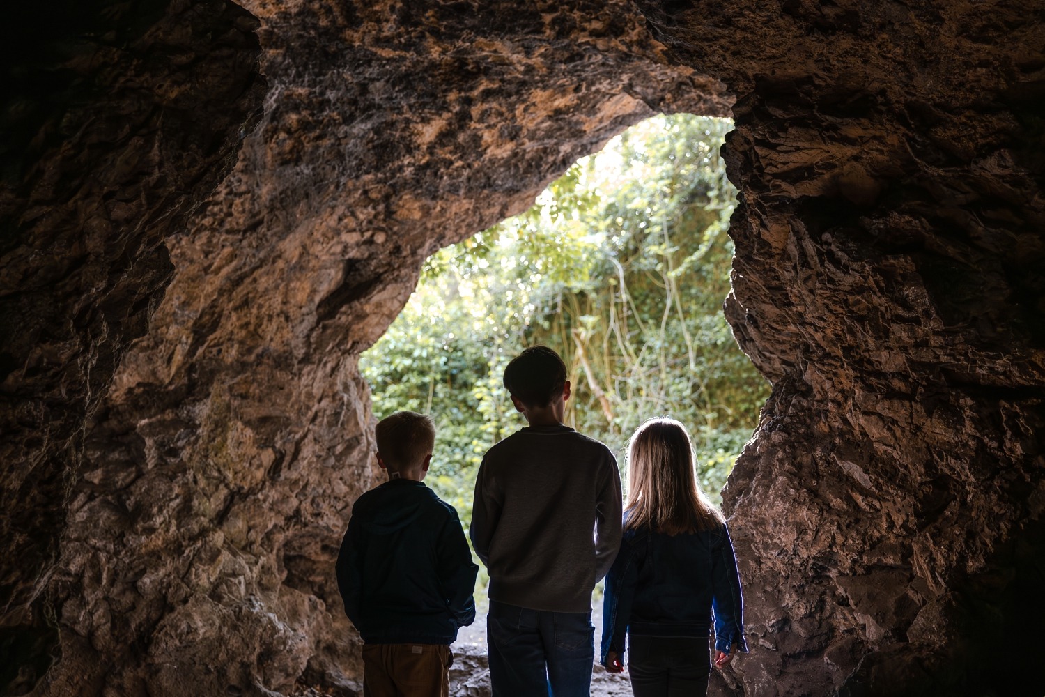Grotte de Spy EHOS Namur Jemeppe-sur-Sambre archéologie Homme de neandertal rando forêt famille préhistoire