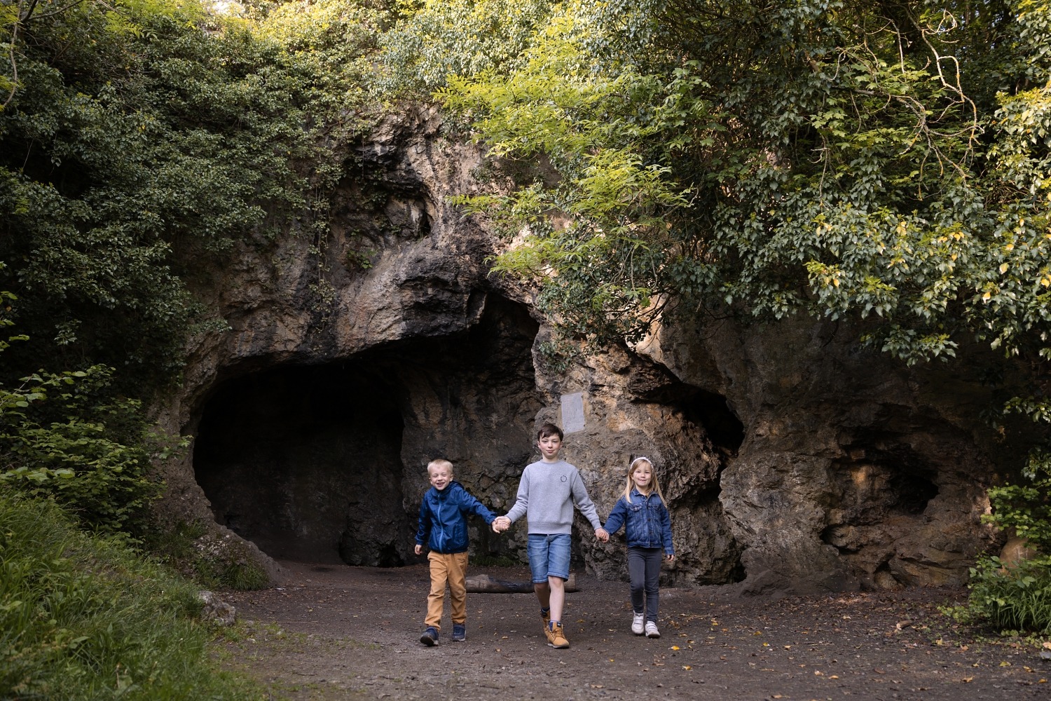 Grotte de Spy EHOS Namur Jemeppe-sur-Sambre archéologie Homme de neandertal rando forêt famille préhistoire