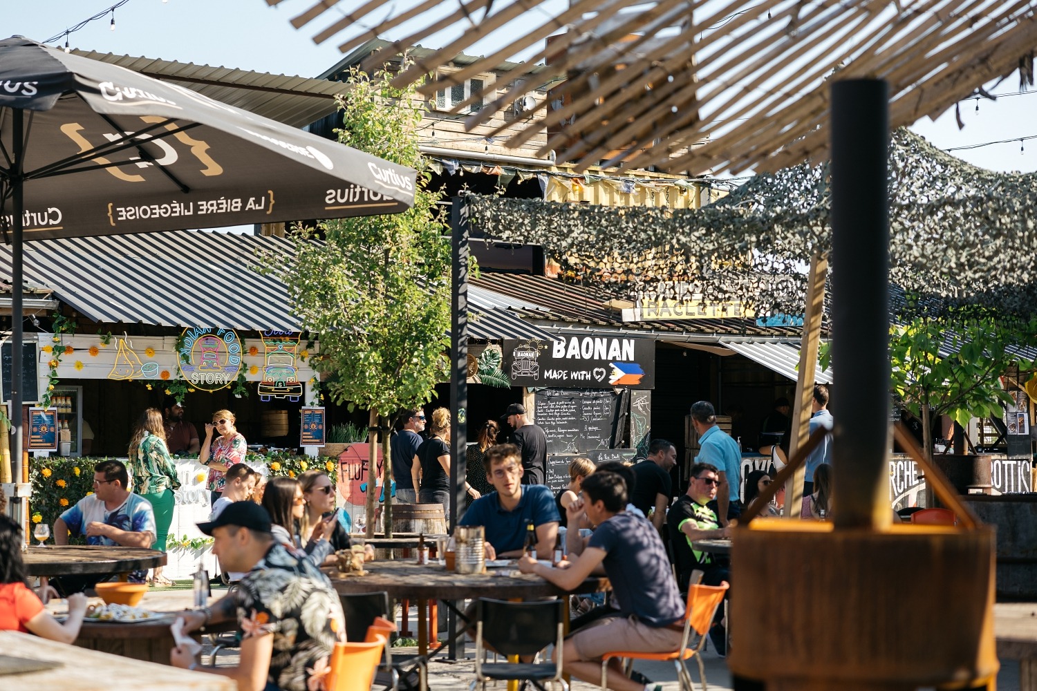 Bad festival Charleroi foodcourt Wallonie terrasse cinéma plein air concert insolite 