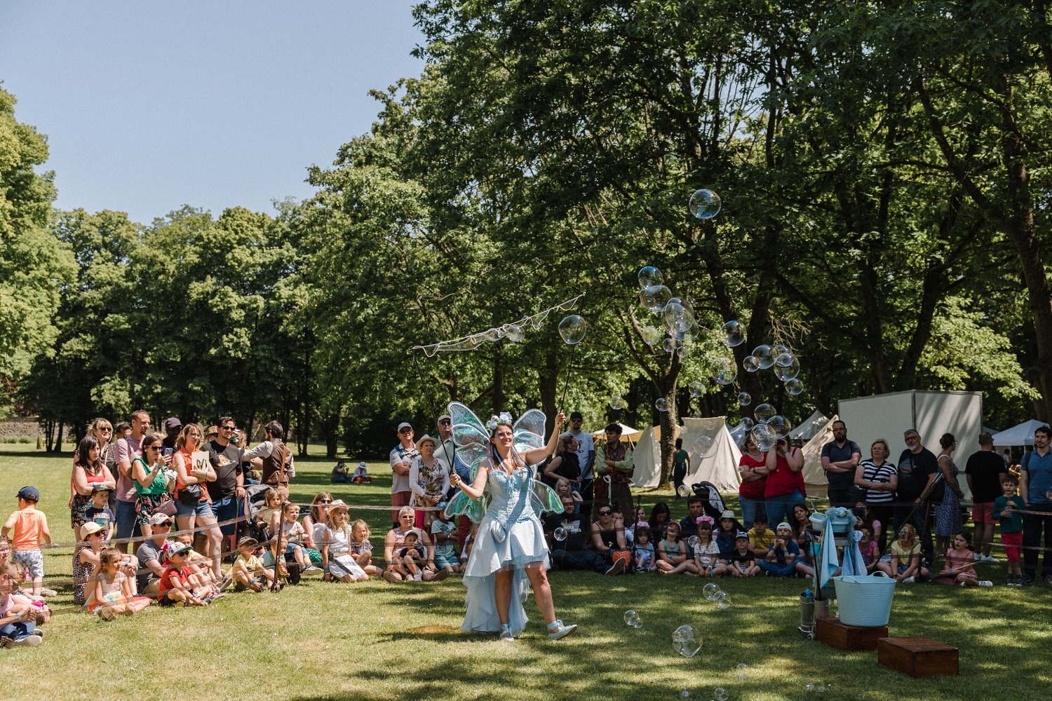 Dragonia festival médiéval fantastique Belgique Wallonie féérique dragon spectacle Ham-sur-Heure château évènement en famille