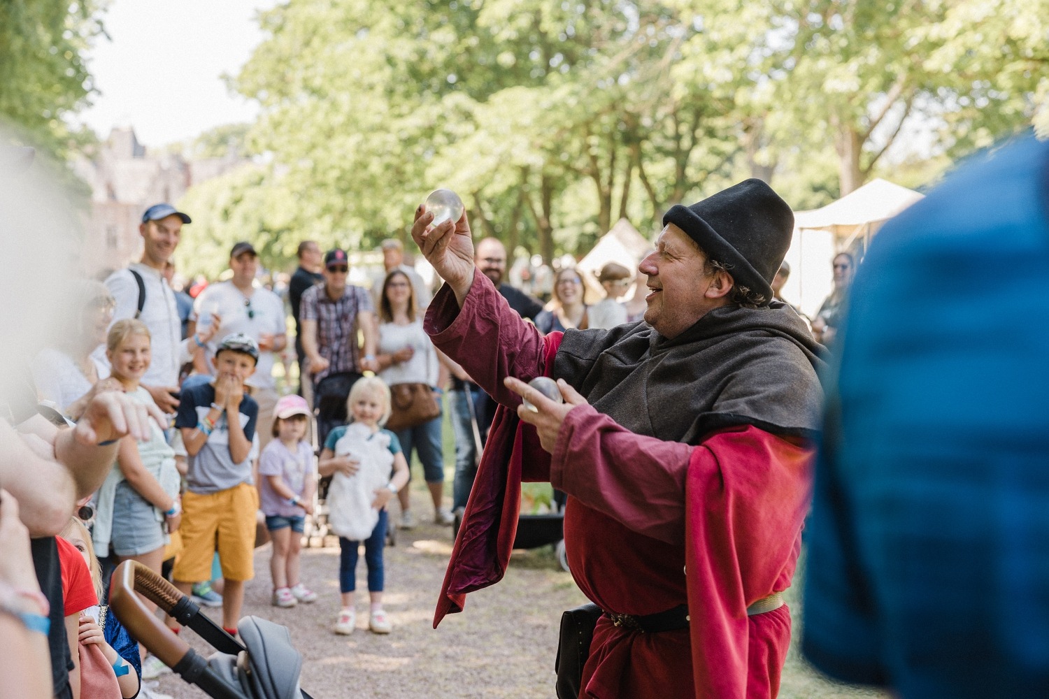 Dragonia festival médiéval fantastique Belgique Wallonie féérique dragon spectacle Ham-sur-Heure château évènement en famille