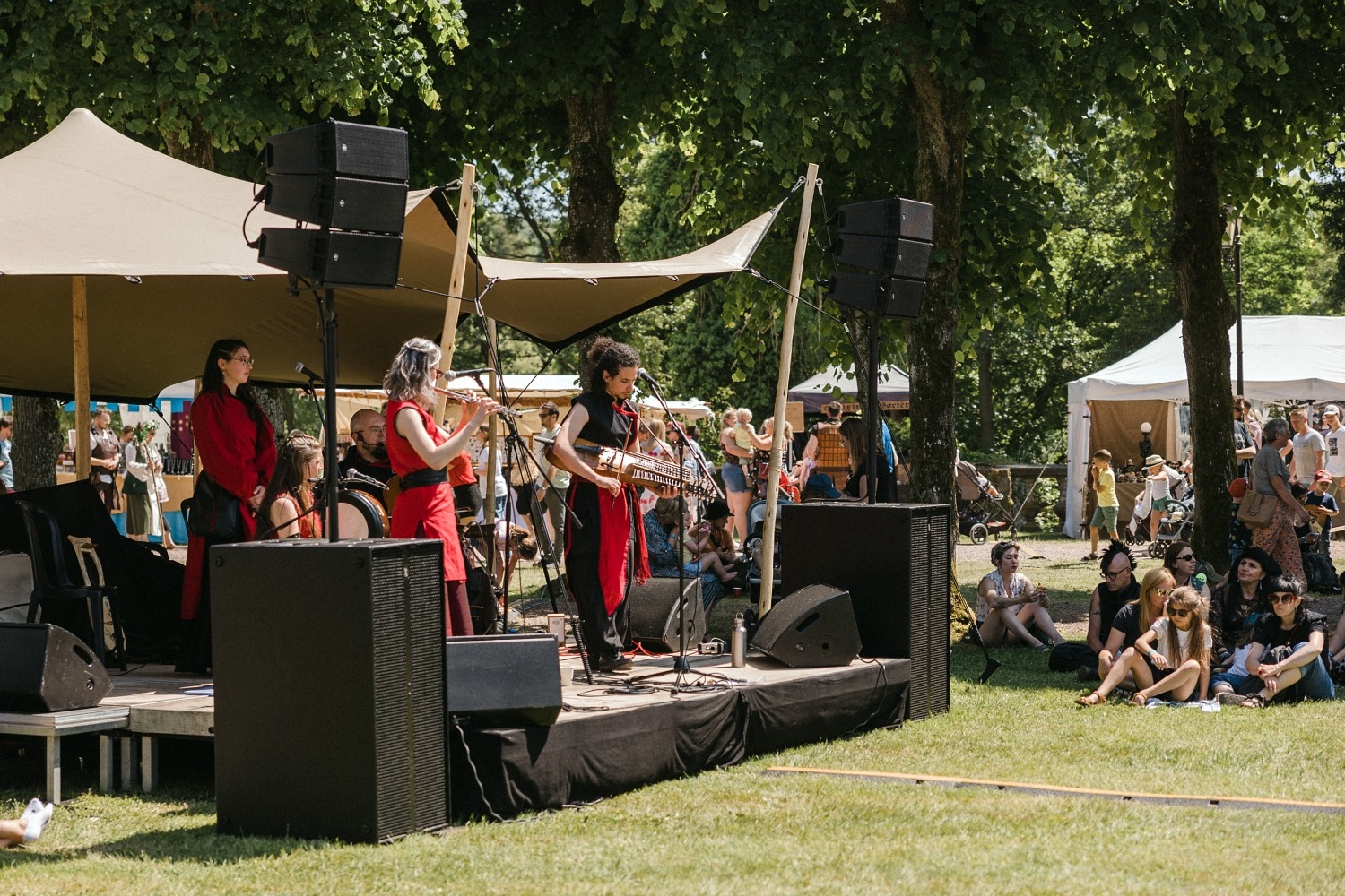 Dragonia festival médiéval fantastique Belgique Wallonie féérique dragon spectacle Ham-sur-Heure château évènement en famille