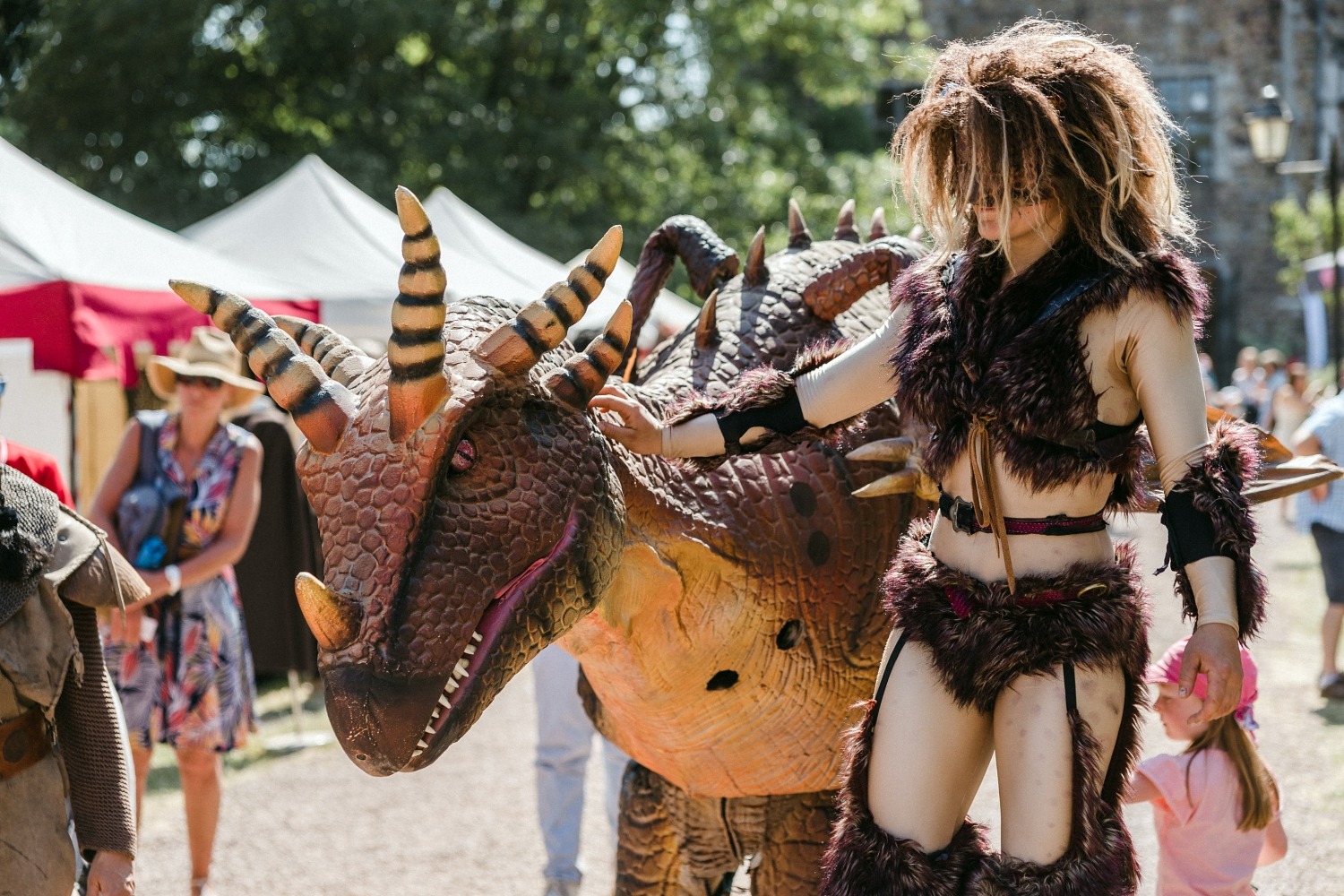 Dragonia festival médiéval fantastique Belgique Wallonie féérique dragon spectacle Ham-sur-Heure château évènement en famille