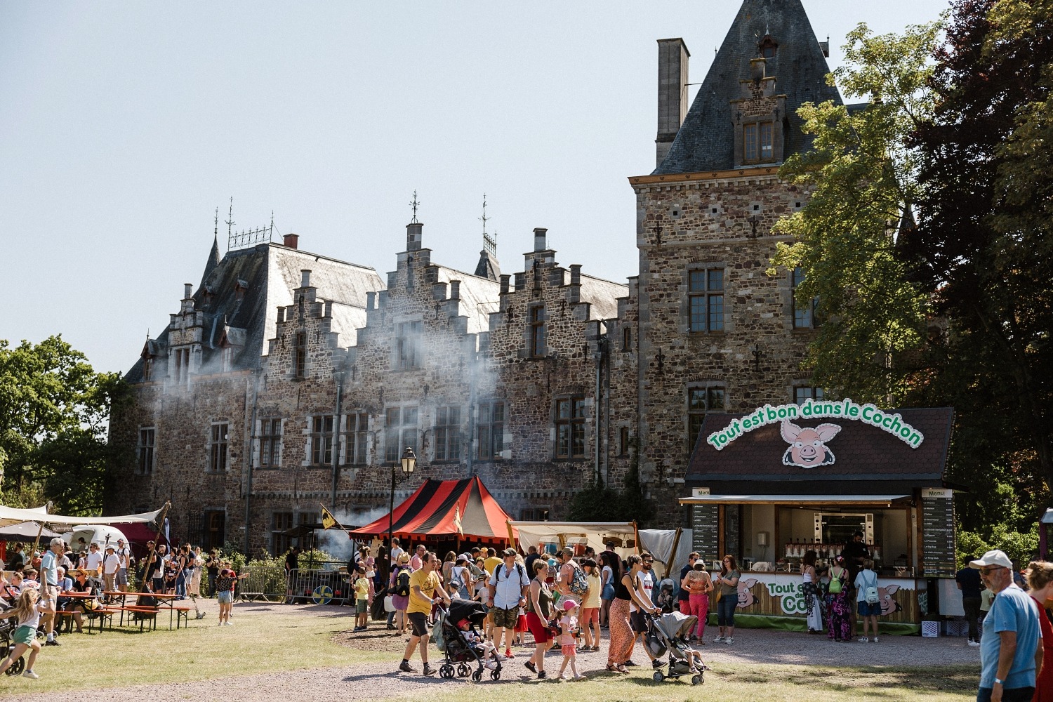 Dragonia festival médiéval fantastique Belgique Wallonie féérique dragon spectacle Ham-sur-Heure château évènement en famille