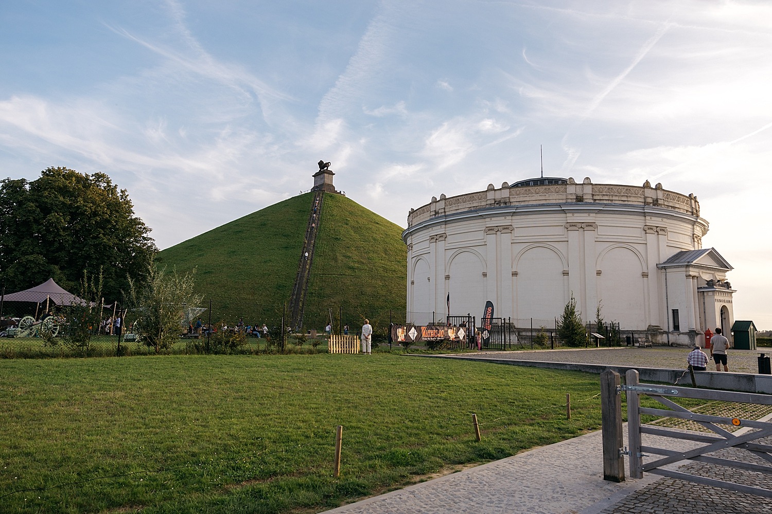 Domaine bataille de Waterloo butte de Lion Musée Napoléon Brabant wallon historique reconstitution Belgique 