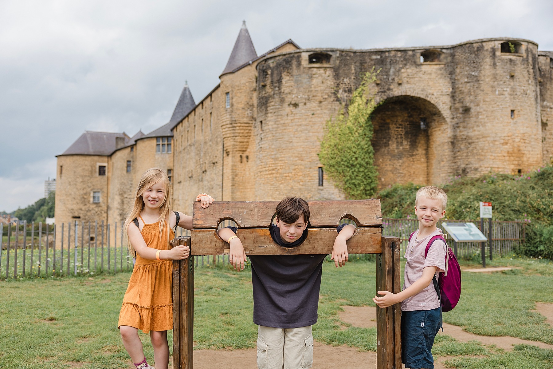 Chateau fort Sedan France médiéval famille enfant spectacle