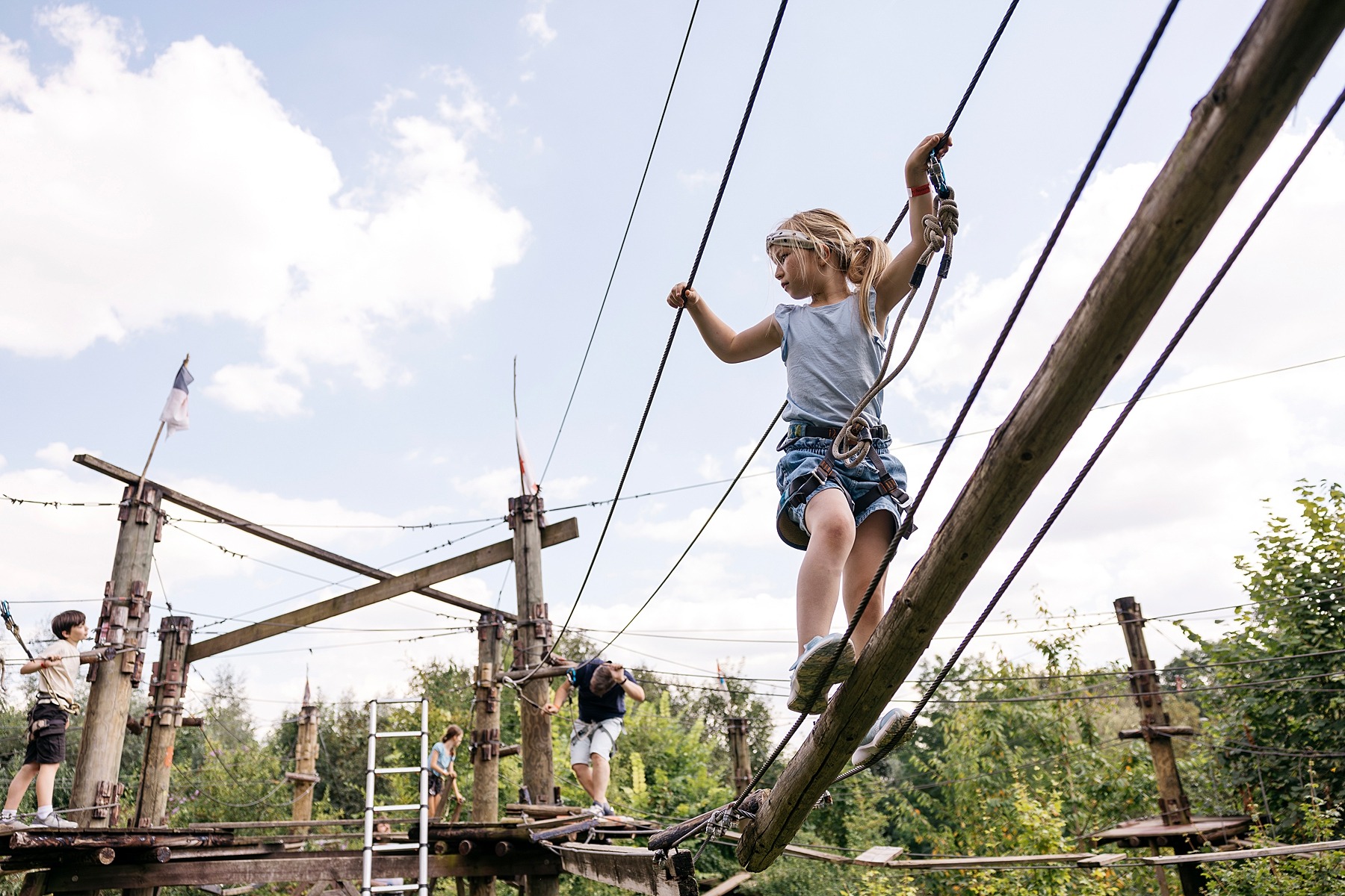 Sortilège betovering bruxelles accrobranche forêt aventure famille nature médiéval jeu de piste belgique 