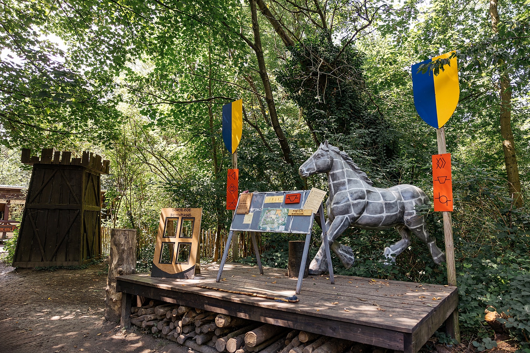 Sortilège betovering bruxelles accrobranche forêt aventure famille nature médiéval jeu de piste belgique 