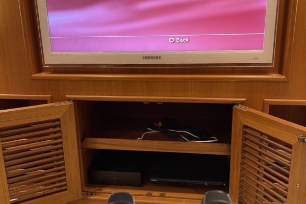 Bowland_IT_Games_Console_Yacht Playstation_XBOX_on_Yacht_Games_Console_Bowand_IT