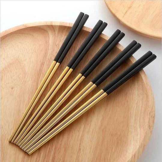 BLKCHOPSTICKS_540x