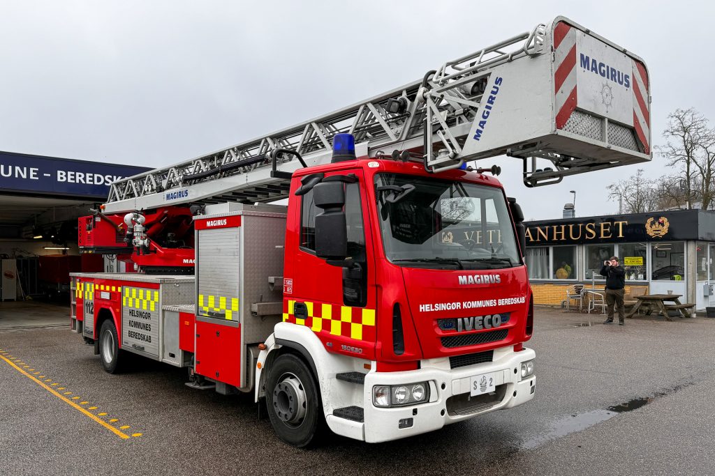 30 m Magirus drejestige med kurv på Iveco 160E30. Foto: Henning Svensson