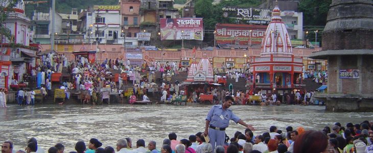 india-haridwar-ceremony-at-ganges-river