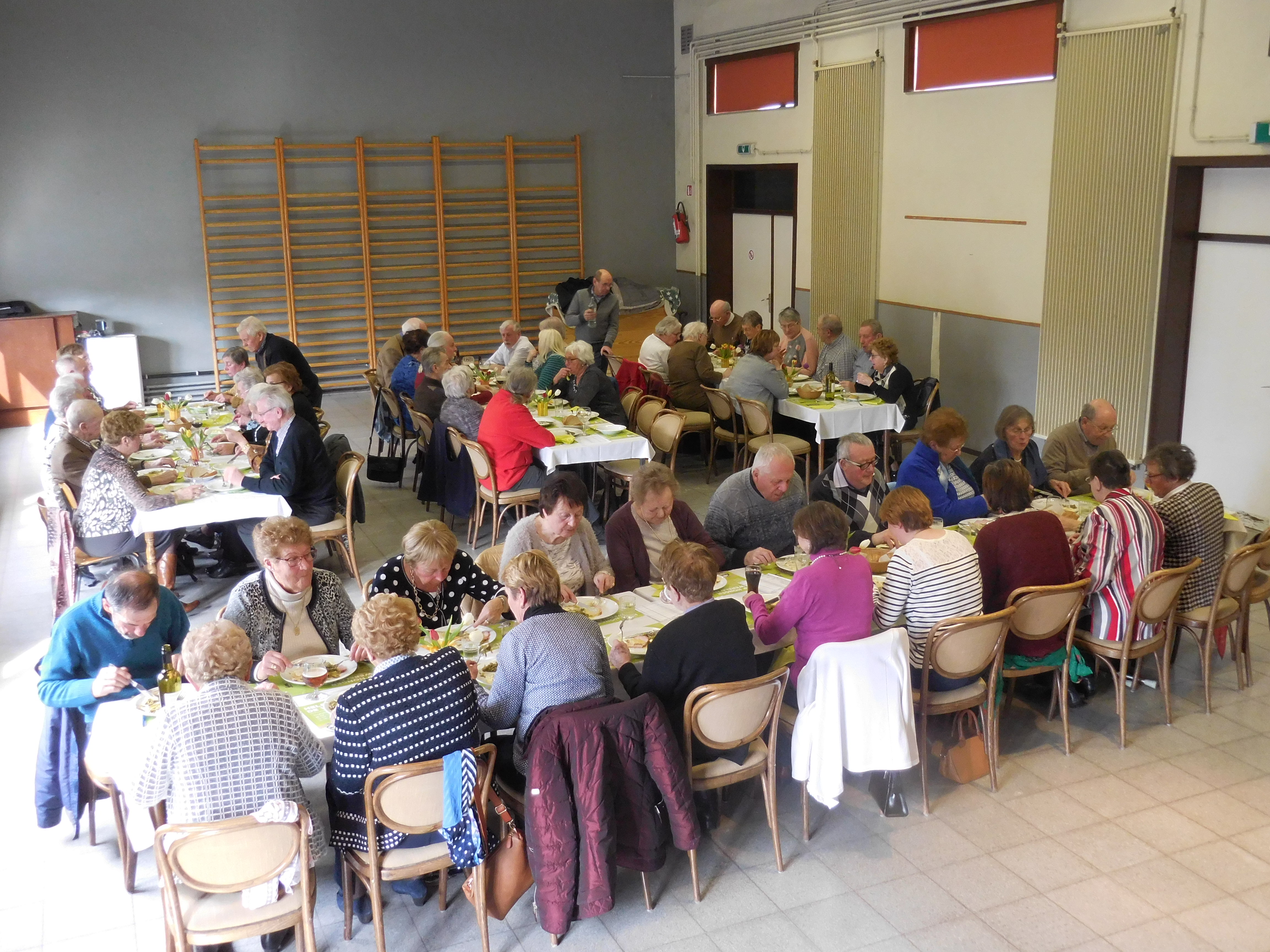 Solidariteitsmaal in zaal Cappelrie