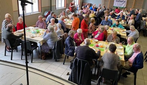 Feest bij Samana op (zon)dag van de chronisch zieke mens