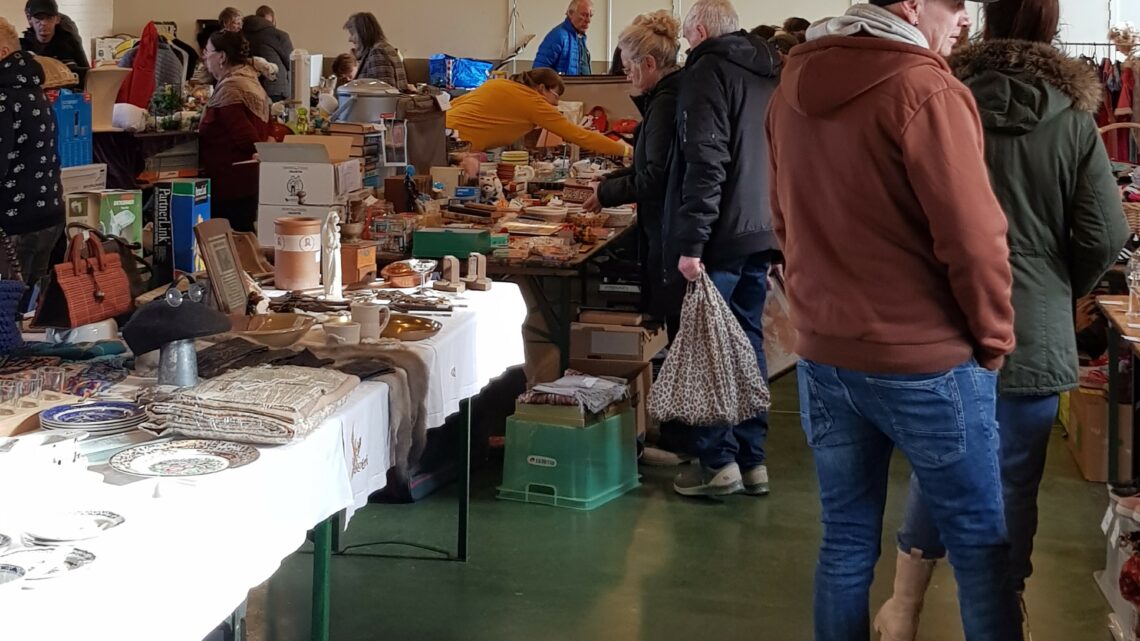 Rommelmarkt in De Caproen