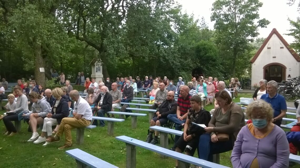 Start zomervieringen aan de Visserskapel