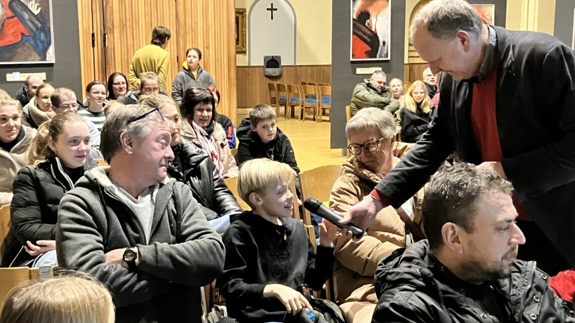 Geslaagde peter- en meteravond voor vormelingen van ’t Sas