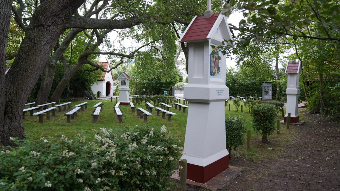 Een krans van rozen voor onze Hemelse Moeder