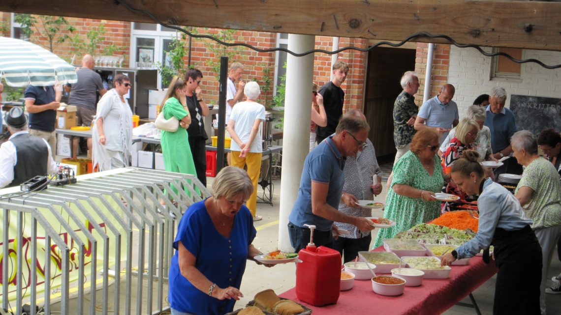 Gezinsbarbecue bij KWB Vuurtoren