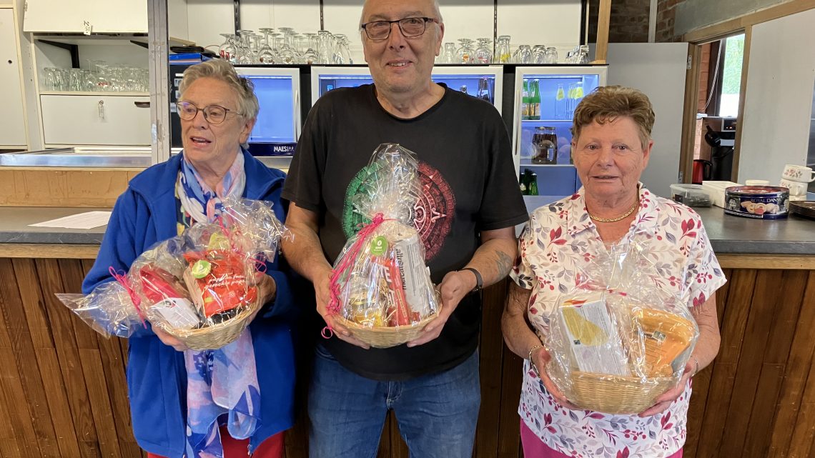 Start kaarten & bollen bij OKRA Bredene