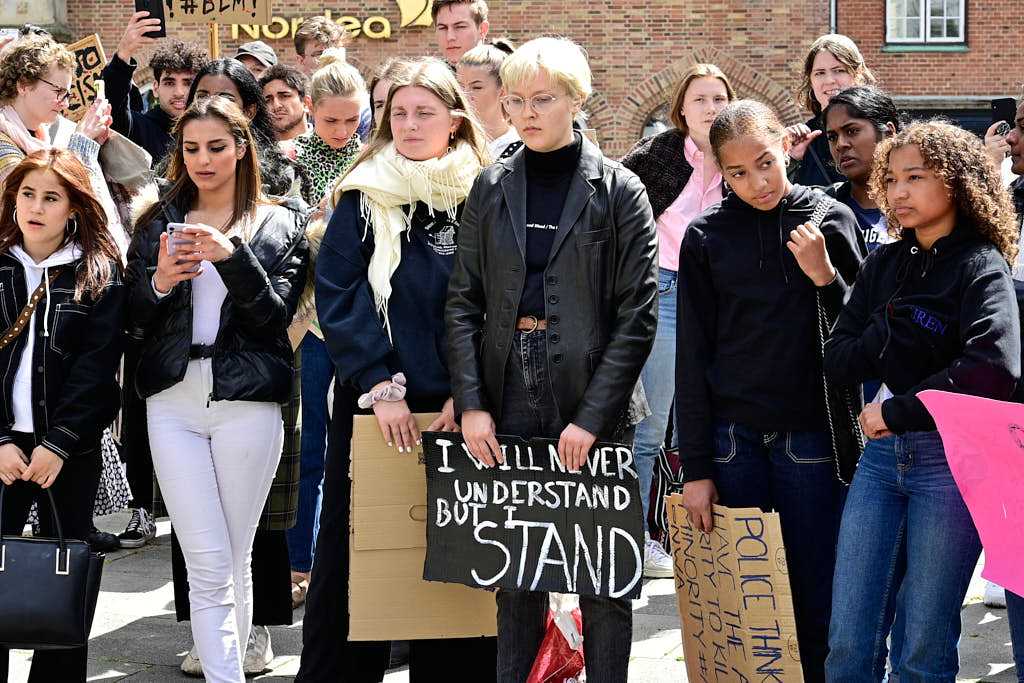 Fire teenagere arrangerede Black Lives Matter-demonstration i Viborg