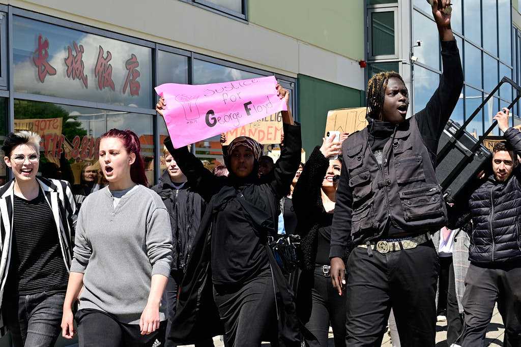 Fire teenagere arrangerede Black Lives Matter-demonstration i Viborg