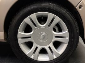 VERKOCHT Microcar Mgo Cream Brommobiel • 24.351km• Betrouwbaar • Ruim