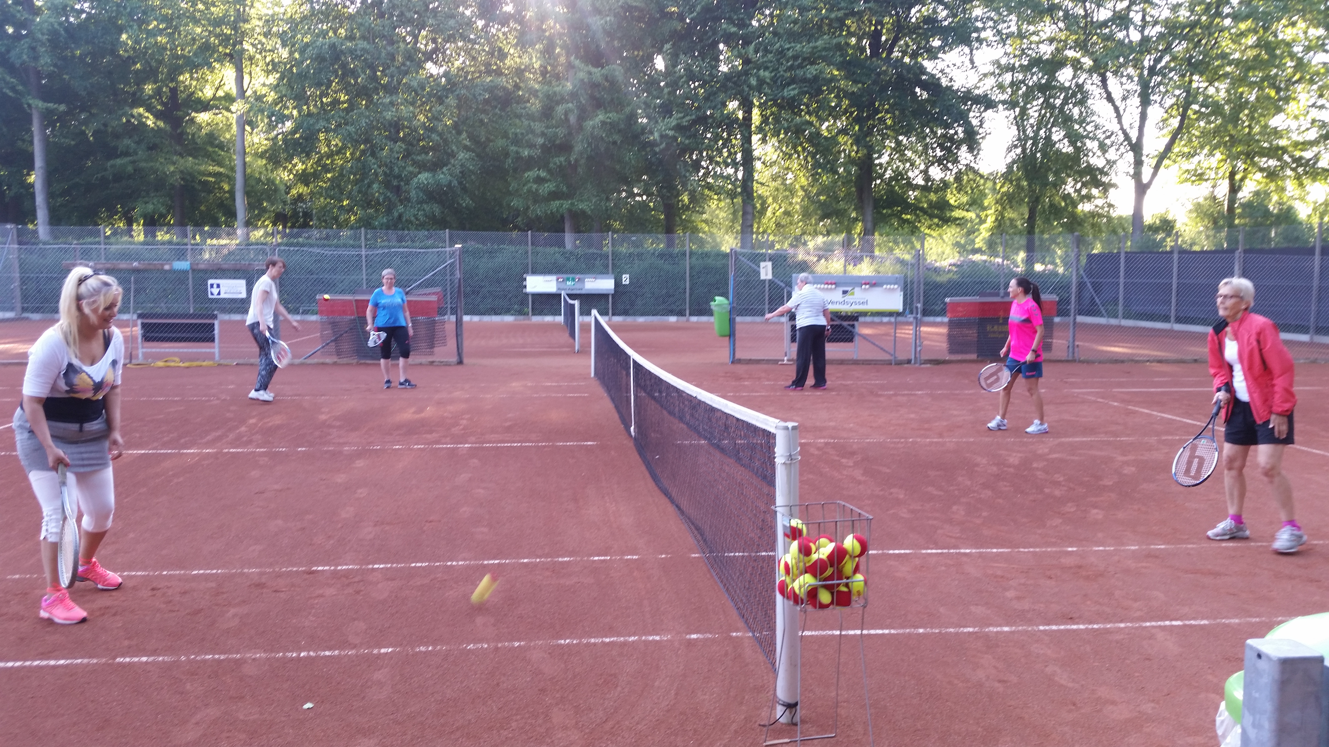 legetøj kam ting Brønderslev Tennis og Padel Klub – Tennis og Padel er familieaktiviteter,  for alle uanset alder, størrelse og niveau!