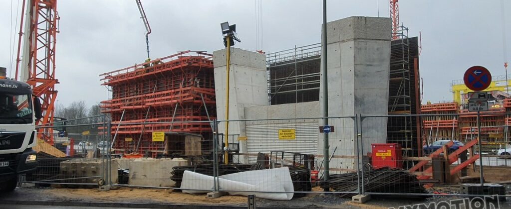 Neubau der A40 Rheinbrücke in Duisburg Blickrichtung links der Flachsstr