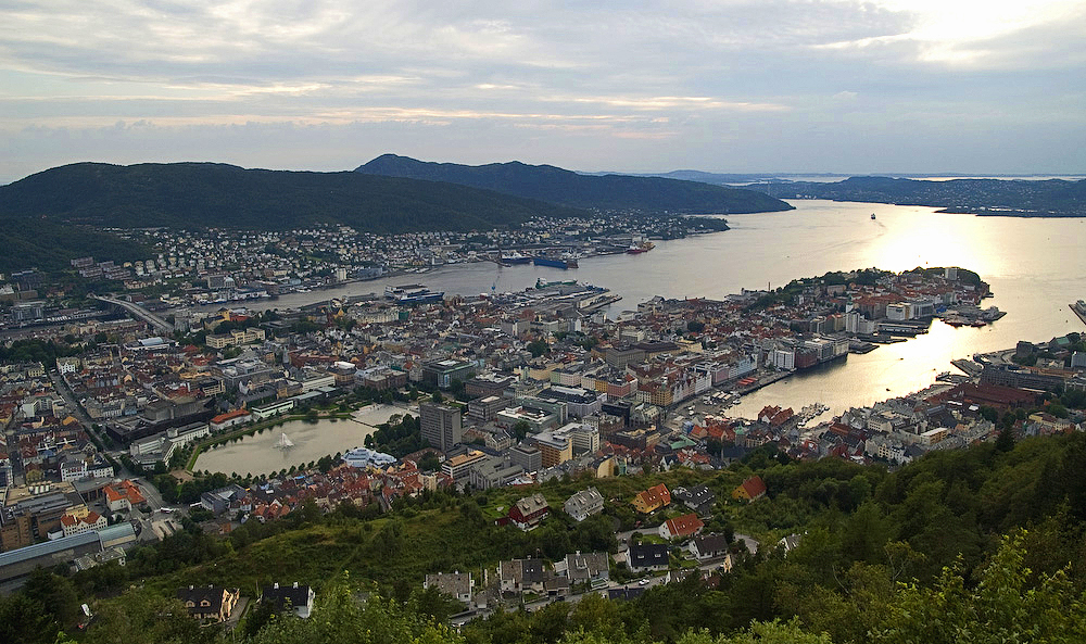 Floyen_view_on_Bergen_edit