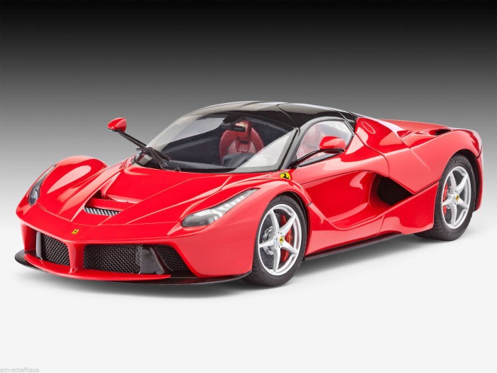 REV07073 LaFerrari Plastic Kit