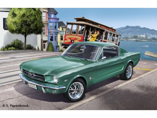 REV07065 1965 Ford Mustang 2+2 Fastback Plastic Kit